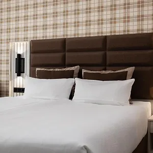 Otel Innception, Köln