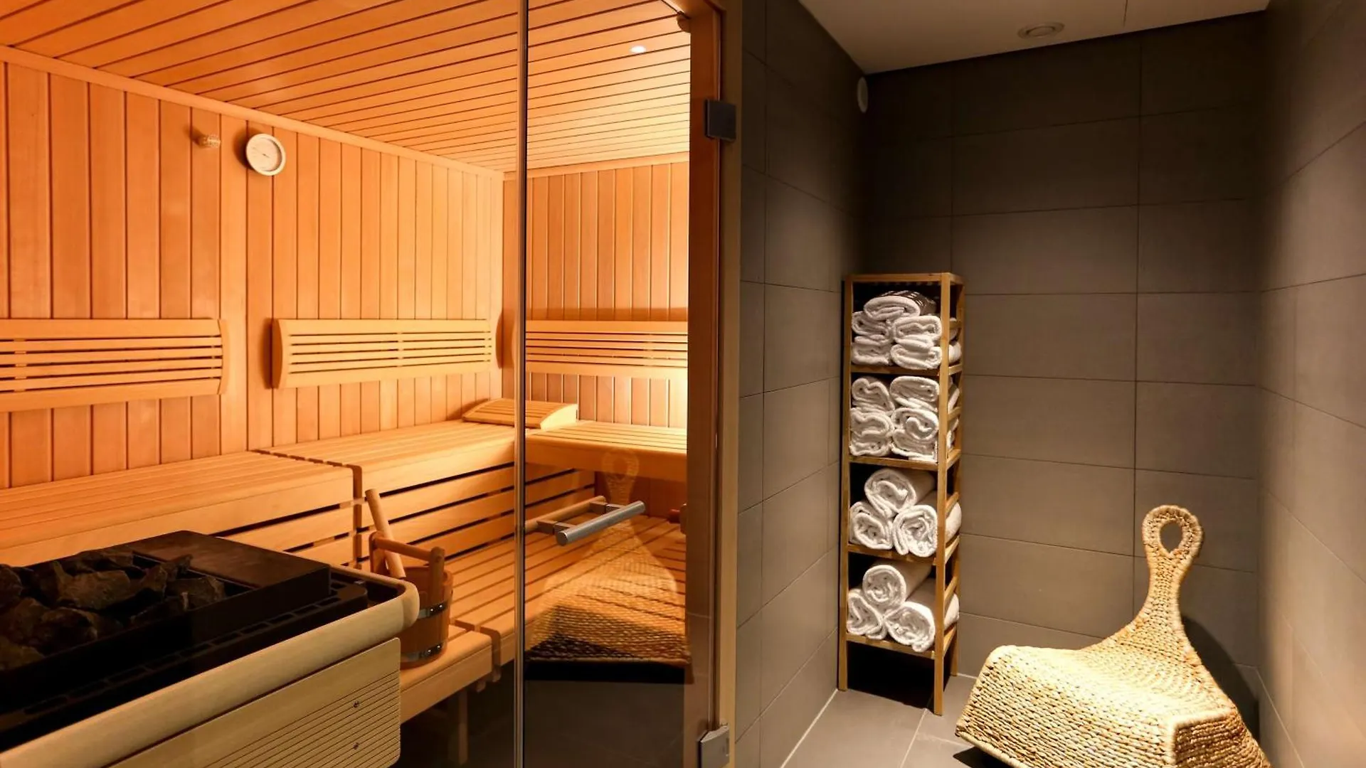 Art'Otel Cologne, Powered By Radisson Hotels